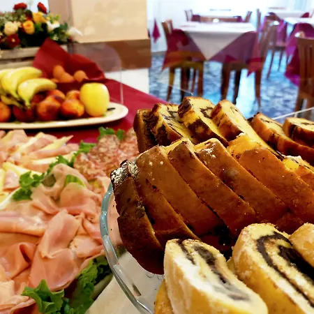 Enna 2* ريميني