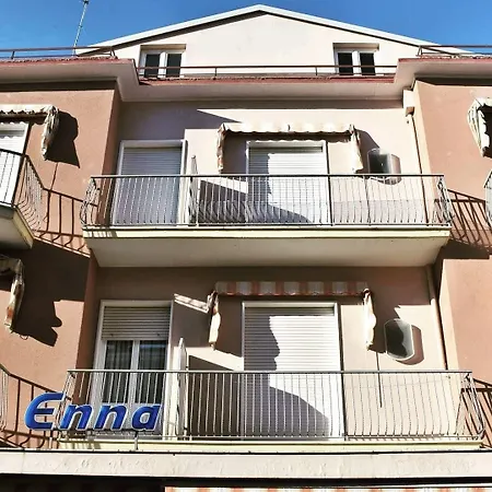 Enna Hotel 2*